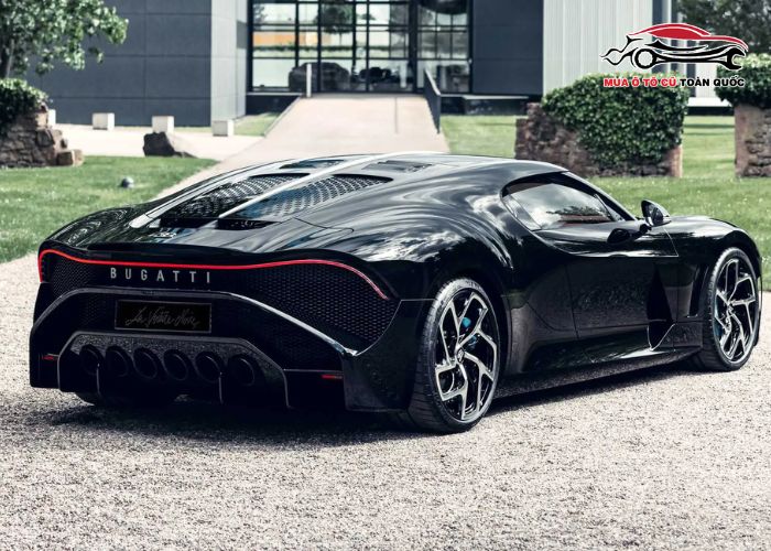 Bugatti La Voatio Noire