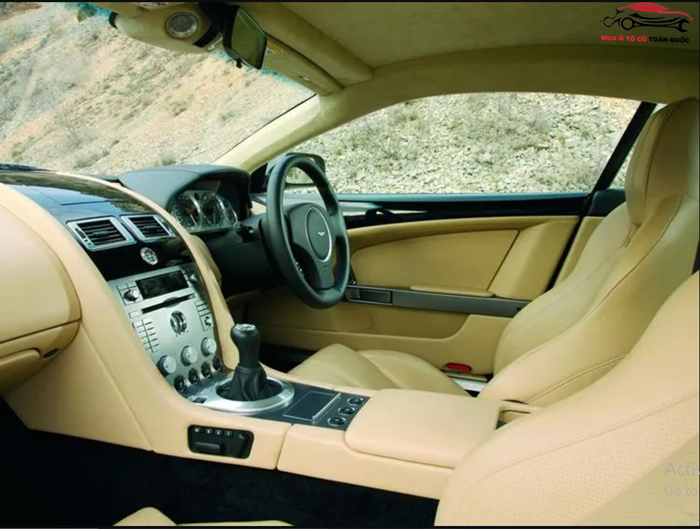 Aston Martin DB9 Coupe Giá lăn bánh & đánh giá thông số kỹ thuật mới nhất 