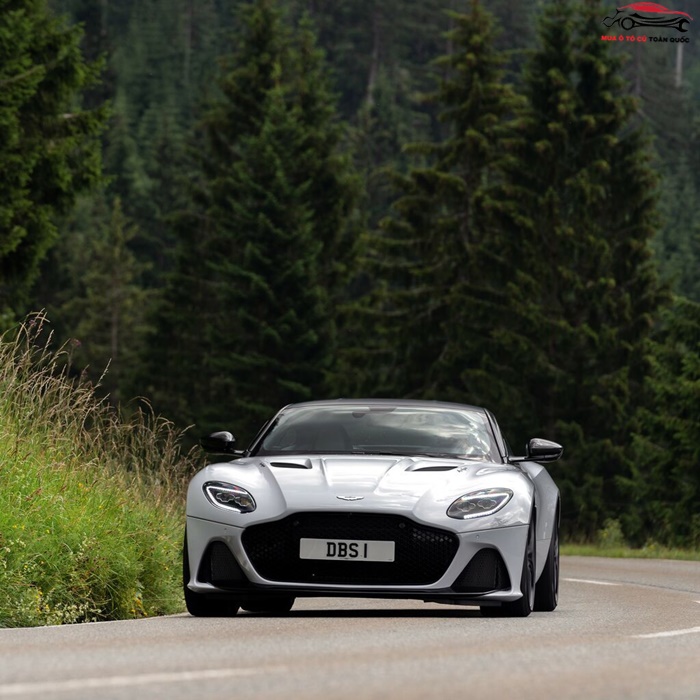 Aston Martin DBS Giá lăn bánh & đánh giá thông số kỹ thuật mới nhất