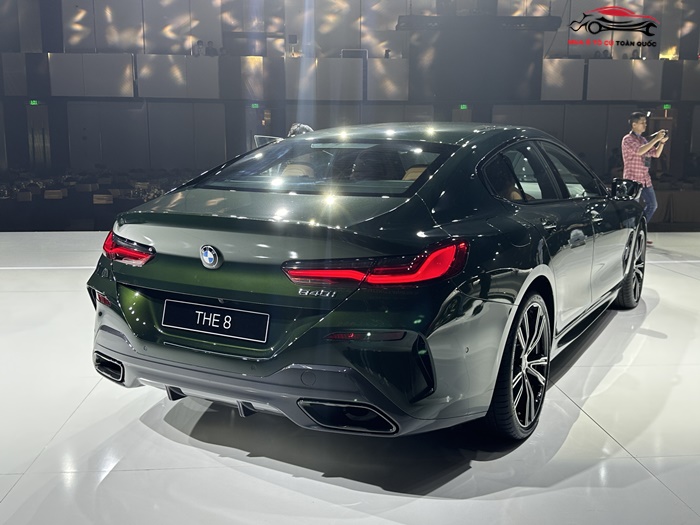 BMW 8 Series Giá lăn bánh & đánh giá thông số kỹ thuật mới nhất
