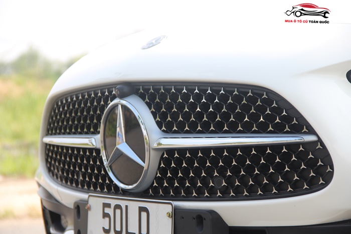 Mercedes C200 2024 Giá lăn bánh & đánh giá thông số kỹ thuật mới nhất