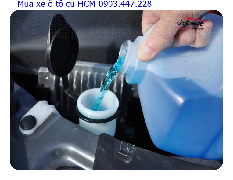 Hướng dẫn cách lựa chọn và cách pha nước rửa kính ô tô